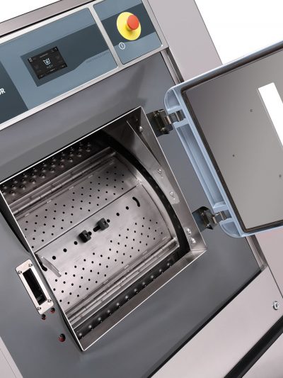 prowama_professionelle-waeschereitetchnik_sanitaere-schraenke-lmed_1